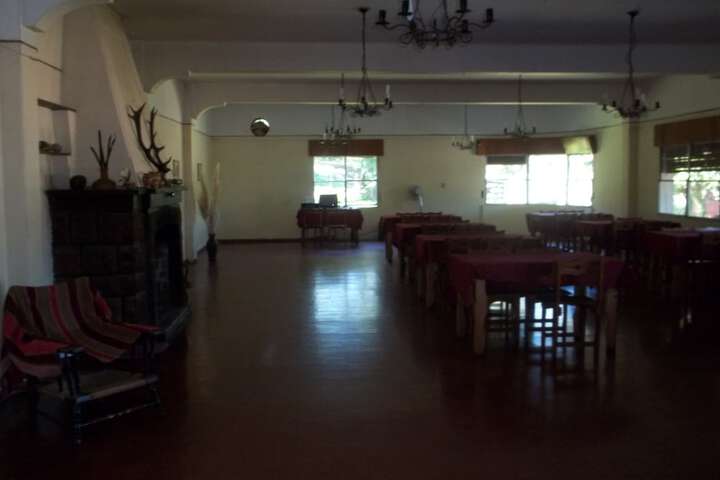 Dining 6 of 11