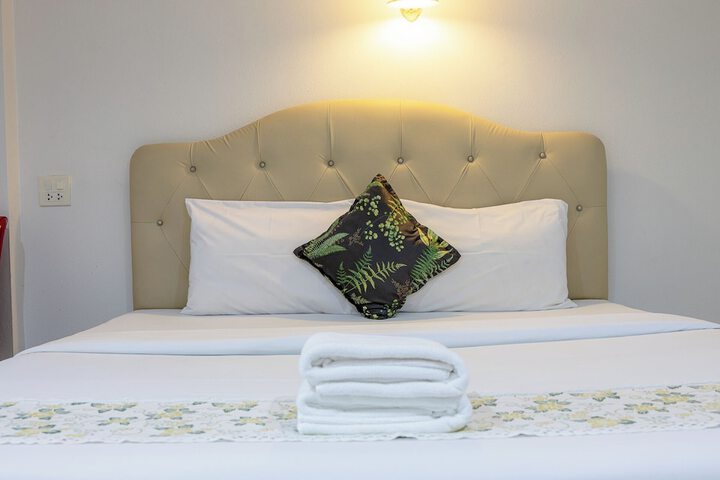Room 4 of 22