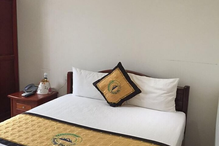 Room 12 of 37