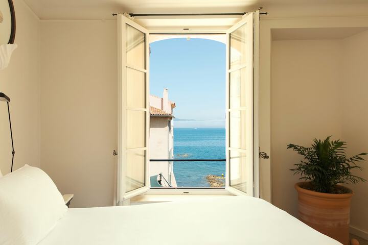 Room 29 of 105