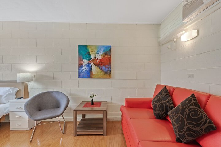 Room 10 of 60