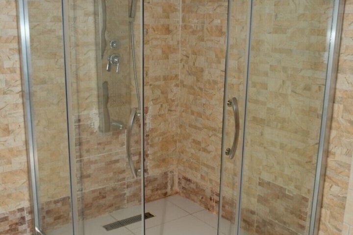 Room 40 of 99