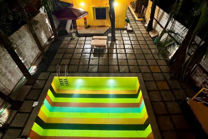 Pool 22 of 43