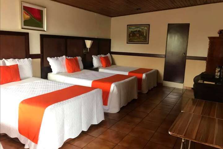 Room 4 of 22