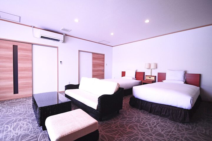 Room 4 of 21