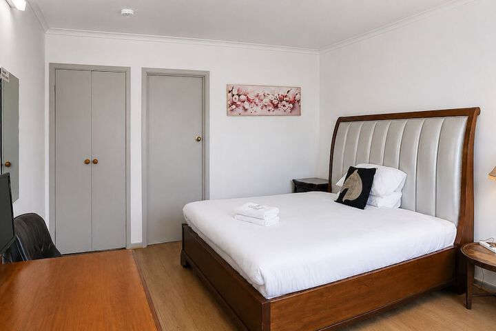 Room 14 of 50
