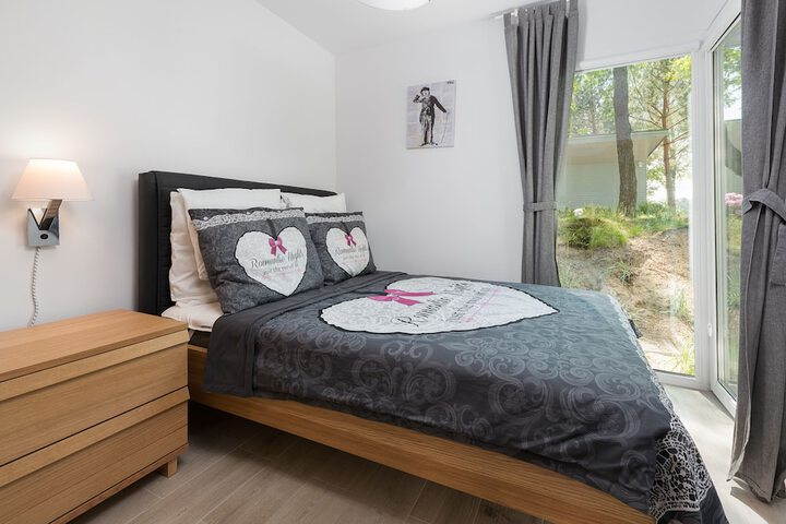 Room 10 of 71