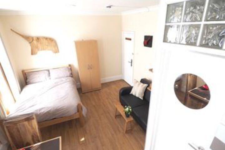 Room 29 of 96