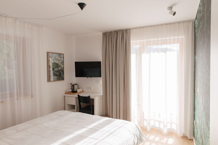 Room 9 of 57