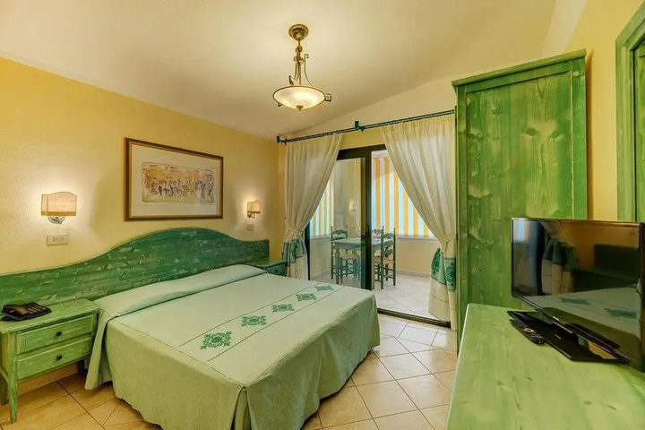 Room 2 of 14