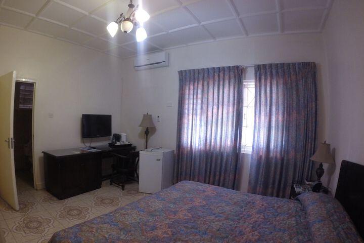 Room 9 of 95