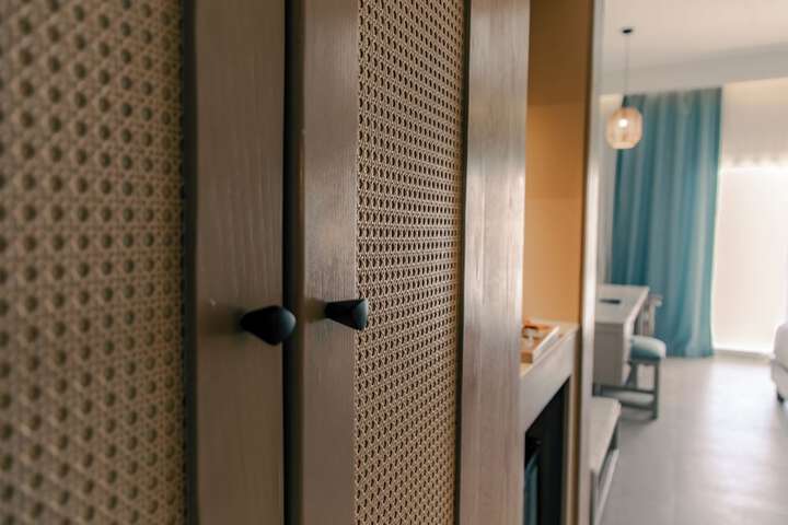 Room 37 of 140
