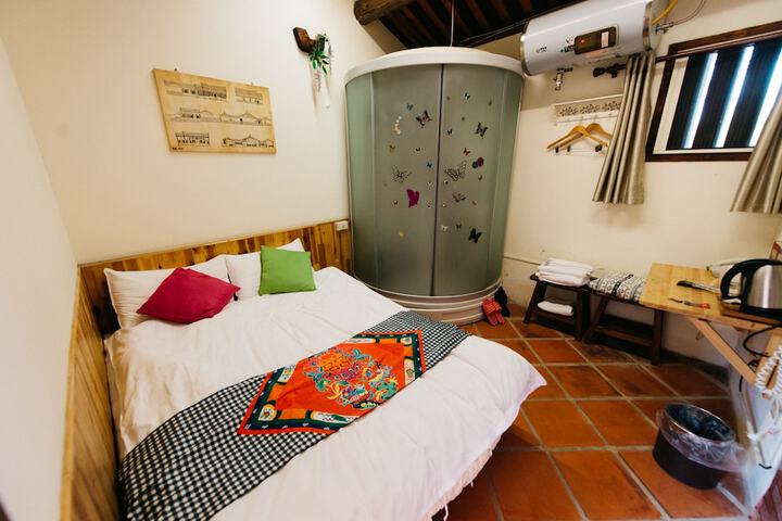 Room 7 of 15