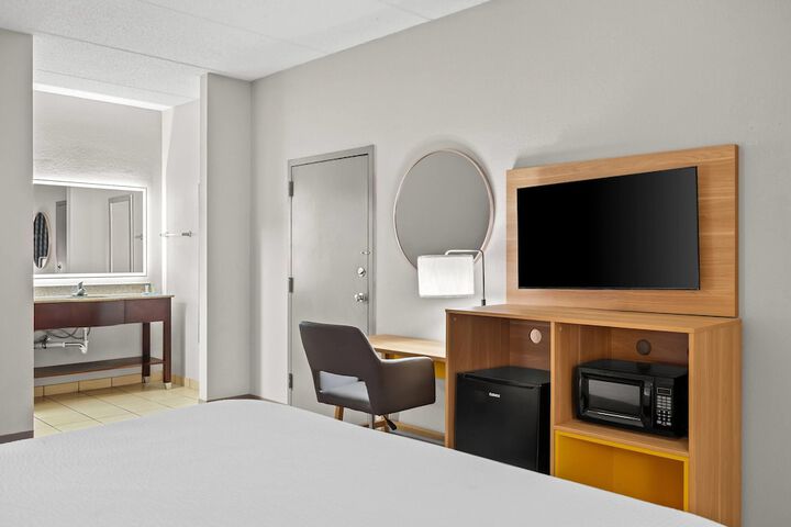 Room 21 of 46