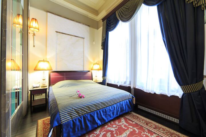 Room 57 of 117