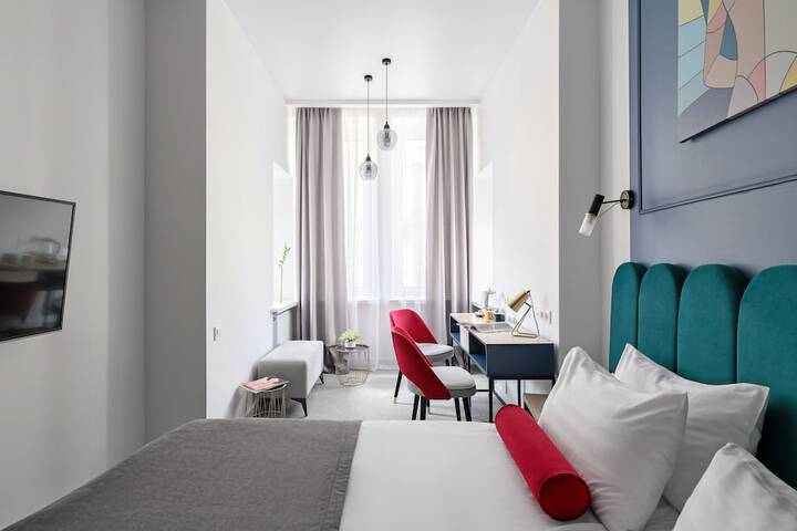 Room 14 of 37