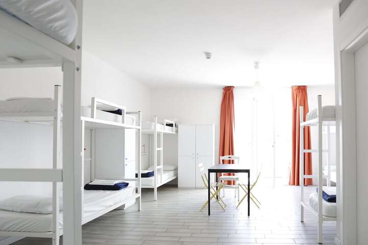Room 29 of 64