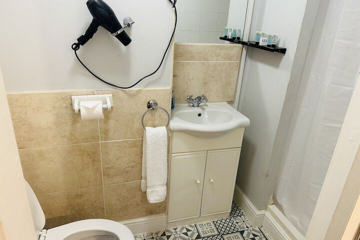 Room 11 of 26