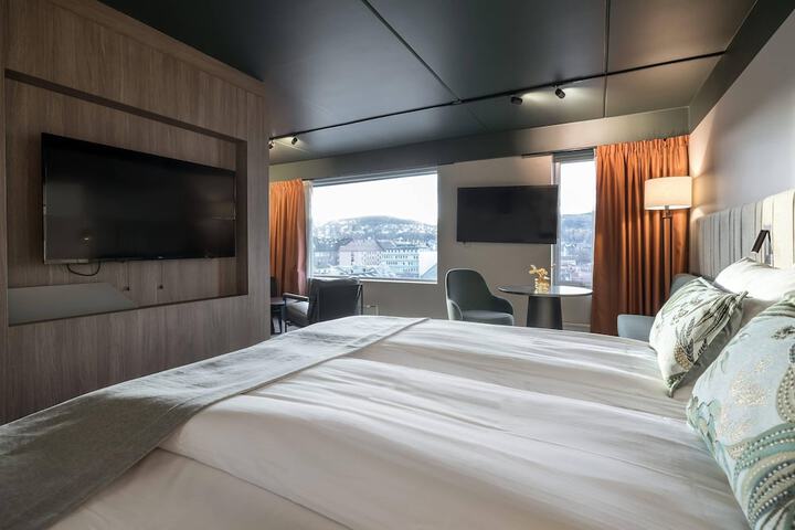 Room 25 of 72