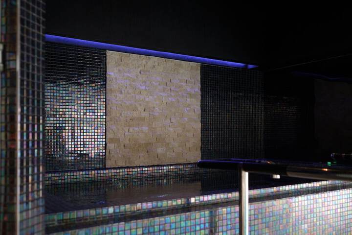 Spa 33 of 64