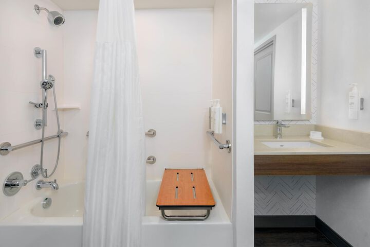 Bathroom shower