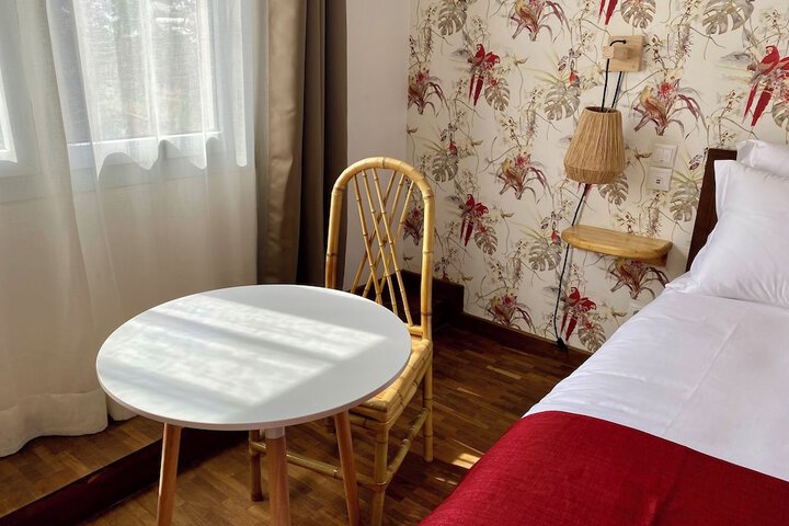 Room 5 of 42