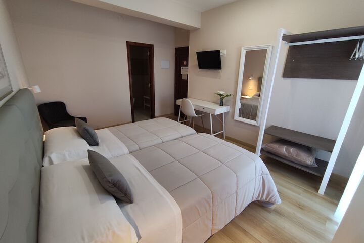 Room 4 of 26