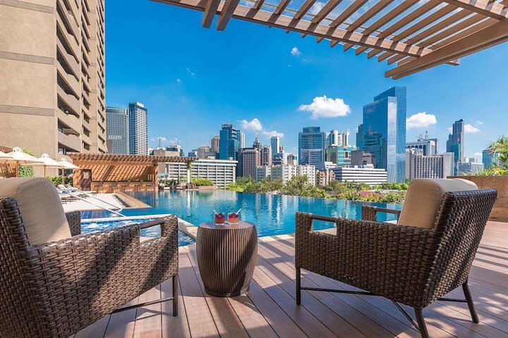Pool Hotel