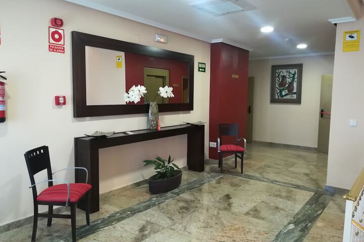Entrance & Lobby