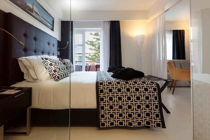 Room 10 of 49