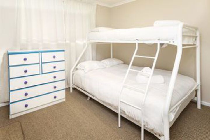 Room 6 of 15