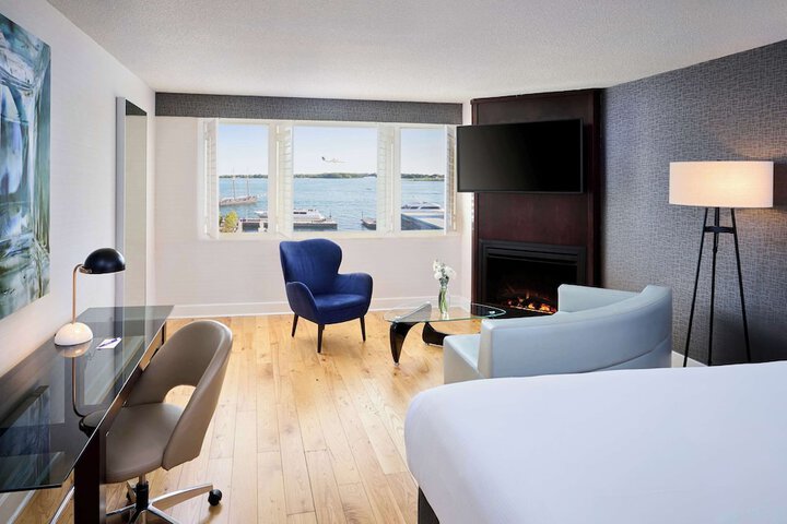 Room 12 of 65