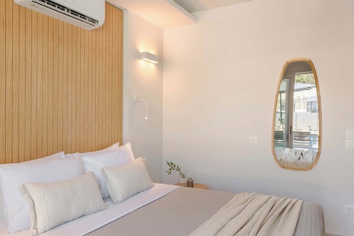 Room 55 of 214