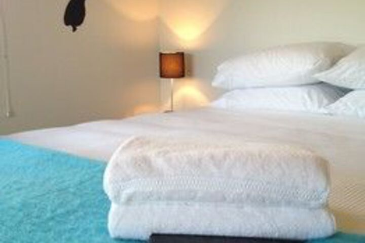 Room 7 of 18