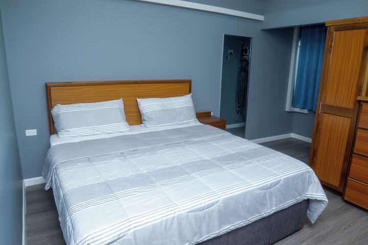 Room 4 of 72