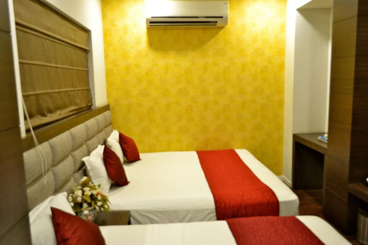 Room 3 of 63