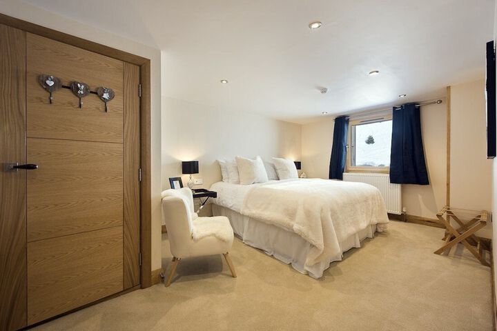 Room 10 of 63