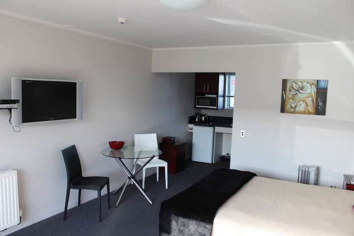Room 21 of 43