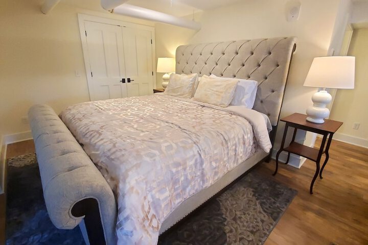 Room 11 of 22