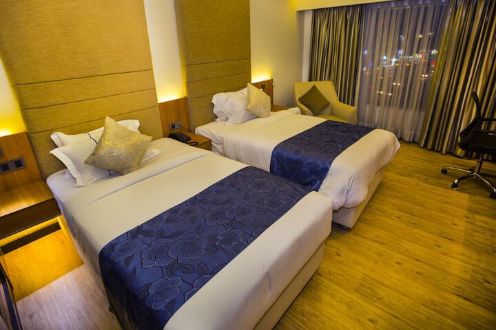 Room 9 of 43