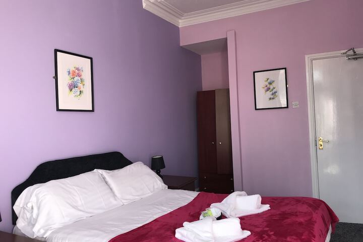 Room 4 of 15