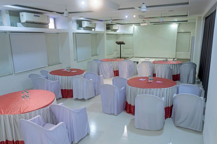 Ballroom/Hall 79 of 94