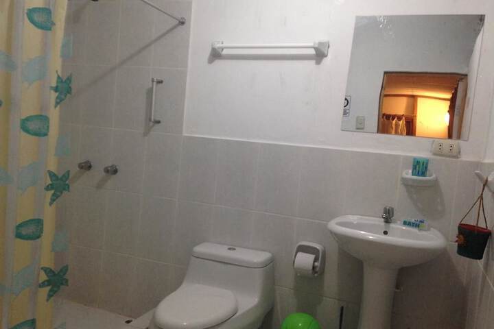 Room 6 of 16