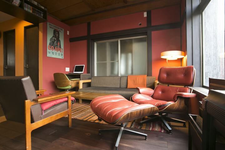 Hotel Lobby