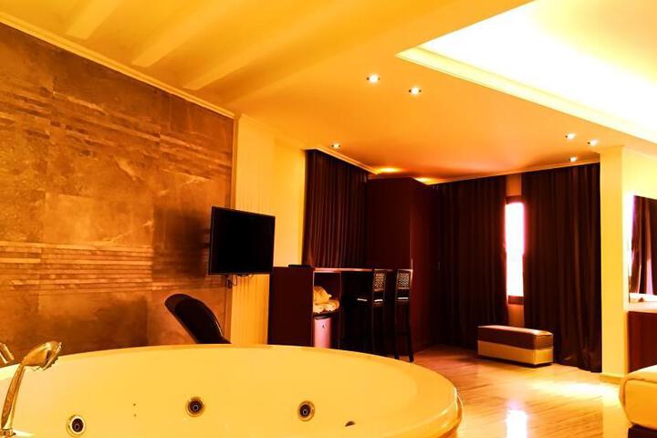 Aphrodite Hotel