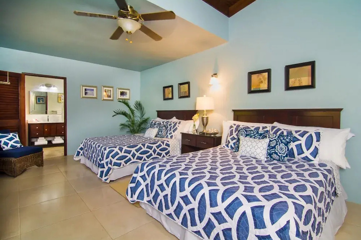 Room 2 of 18