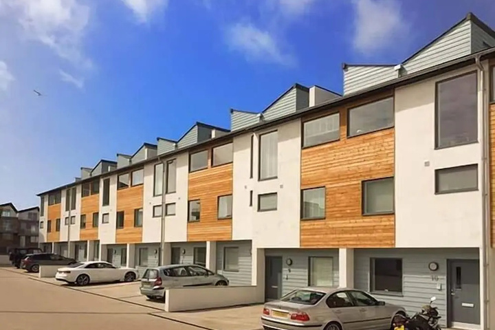 3 Quay Court