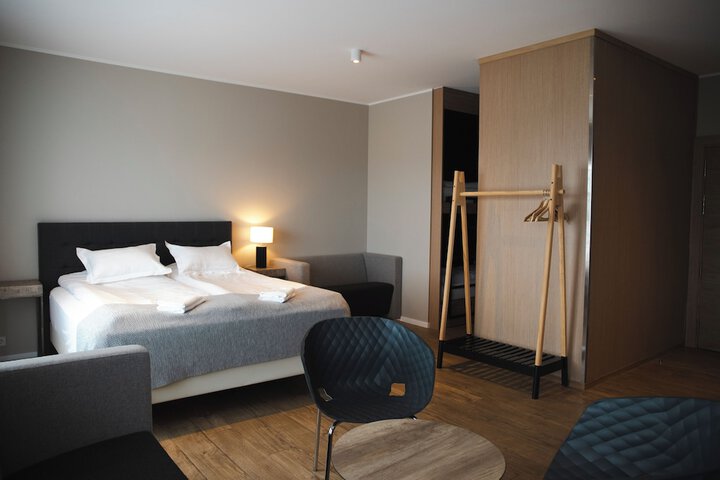 Room 30 of 89