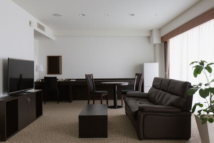 Room 16 of 89