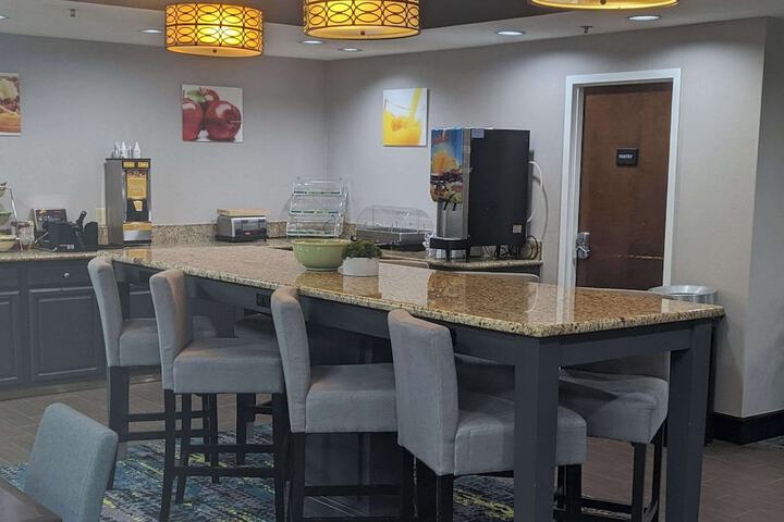 Breakfast area